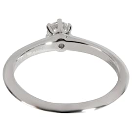 Tiffany & Co-TIFFANY & CO. Anello di Fidanzamento con Diamante in Platino G VS1 0.24 ctw-Argento,Metallico