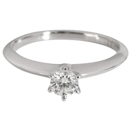 Tiffany & Co-TIFFANY & CO. Anel de noivado solitário de diamante em platina G VS1 0.28 ct-Prata,Metálico