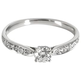 Tiffany & Co-TIFFANY & CO. Anel de noivado Harmony Diamond em platina G VS1 0.32 ctw-Prata,Metálico