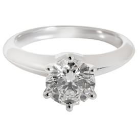 Tiffany & Co-TIFFANY & CO. Anello di fidanzamento con diamante solitario in platino H VS1 14 ctw-Argento,Metallico