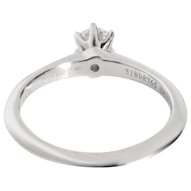 Tiffany & Co-TIFFANY & CO. Anel de noivado solitário de diamante em platina G VS1 0.25 ct-Prata,Metálico