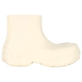 Bottega Veneta-Bottega Veneta Puddle Boots in Cream Rubber-White,Cream