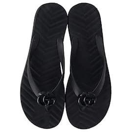 Gucci-Gucci Pascar GG Logo Thong Sandálias planas em borracha preta-Preto