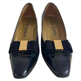 Décolleté Yves Saint Laurent in pelle nera 35.5 Nero