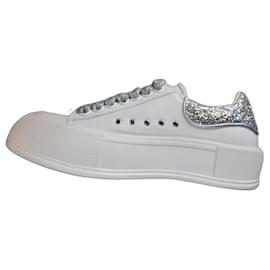 Alexander Mcqueen-sneakers. new.-White