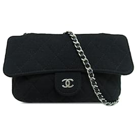 Chanel-Bolsa de compras dobrável Chanel Canvas Graffiti preta com aba de Jersey-Preto