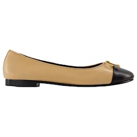 Tory Burch-Bailarinas Cap Toe - Tory Burch - Couro - Bege-Marrom,Bege