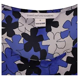 Diane Von Furstenberg-Diane Von Furstenberg Embellished Floral Top in Blue Silk-Blue