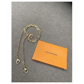 Louis Vuitton-Feliz.-Dorado