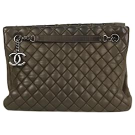 Chanel-Khaki green 2014 quilted chain shoulder bag-Green