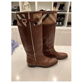 Burberry-Boots-Brown