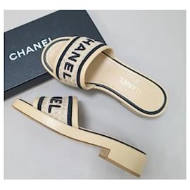Chanel-Chanel 2021 Interlocking CC Logo Slides-Beige