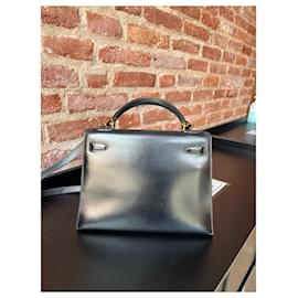 Hermès-Kelly 28 black gold box leather-Black