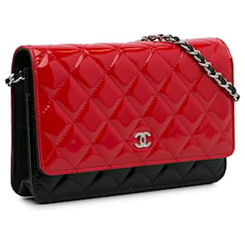 Chanel-Portefeuille verni CC bicolore rouge Chanel sur chaîne-Noir,Rouge