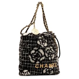 Chanel-Chanel Schwarzer Tweed Kamelien Mini 22 Schulranzen-Schwarz