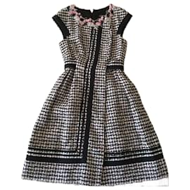 Chanel-Vestido de Tweed Raro da Coleção Primavera de 2010-Multicor