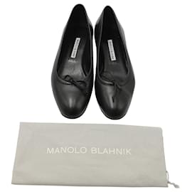Manolo Blahnik-Manolo Blahnik Veralli Ballerines à nœuds en cuir noir-Noir