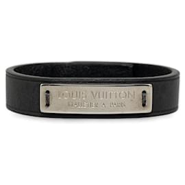 Louis Vuitton-Louis Vuitton Leather Logo Plate Bangle Leather Bangle M6512 in Good condition-Other