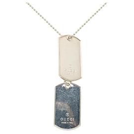 Gucci-Collier pendentif Dog Tag doublé d'argent Gucci Collier en métal en bon état-Autre