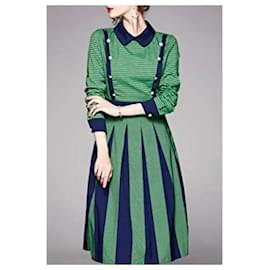 Gucci-Vestido verde plissado da Gucci-Verde