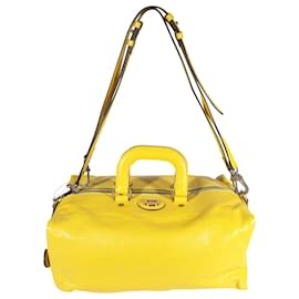 Gucci-Wandelbarer Rucksack aus weichem, gekräuseltem Leder von Gucci in Gelb-Gelb