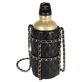 Chanel-Garrafa de água de metal dourado Chanel e suporte de pele de cordeiro acolchoado preto-Preto