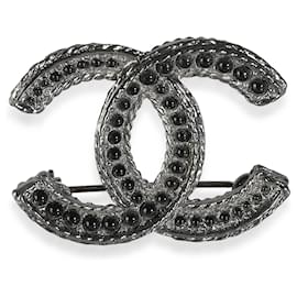 Chanel-Broche Chanel CC avec perles noires, UNE 14 B en ruthénium-Métallisé