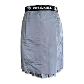 Chanel-Falda de seda con banda y logo CC raro-Gris