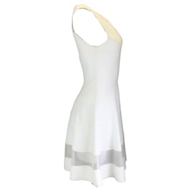 Autre Marque-Alaia – Weißes, ärmelloses Stretch-Strickkleid mit quadratischem Ausschnitt, Netzsaum und ausgestelltem Rock-Weiß