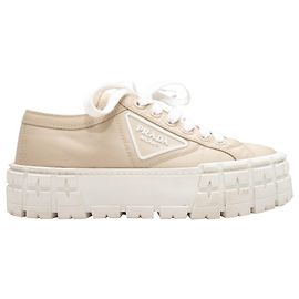 Tamanho do tênis com plataforma Prada bege e branco Prada com roda re-nylon 38 Bege
