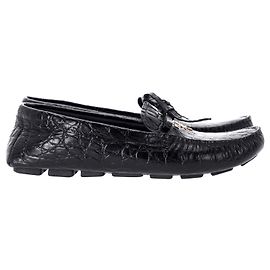Prada Mocassins Bow em couro preto com relevo de crocodilo Preto