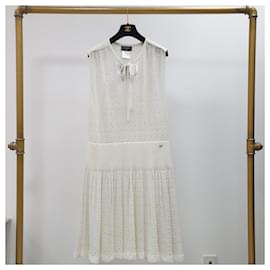 Chanel-Vestido blanco de Chanel con cinturón de crochet.-Blanco
