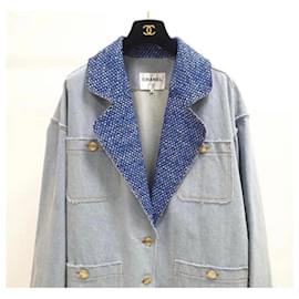 Chanel-Cappotto giacca blazer in denim Chanel Denim Jean 2020 con bordo grezzo.-Blu