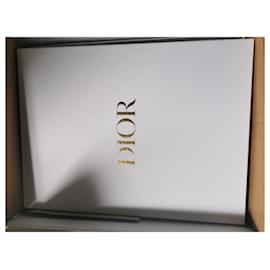 Christian Dior-evolução da dior-Preto