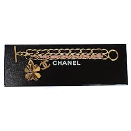 Chanel-trébol de chanel-Dorado