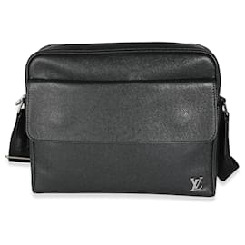 Louis Vuitton-Louis Vuitton Black Taiga Alex Messenger PM-Black