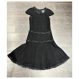 Chanel-CC Charm Kleines Schwarzes Kleid-Schwarz