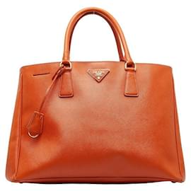 Prada-Große Galleria-Tasche aus Saffiano-Leder-Orange