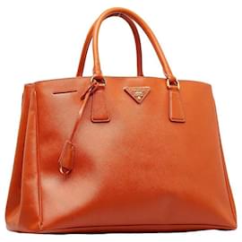 Prada-Große Galleria-Tasche aus Saffiano-Leder-Orange