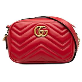 Gucci-Bolso para cámara GG Marmont Matelasse-Roja