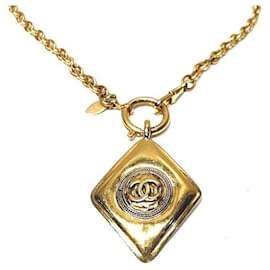 Chanel-Diamond Frame CC Pendant Necklace-Golden