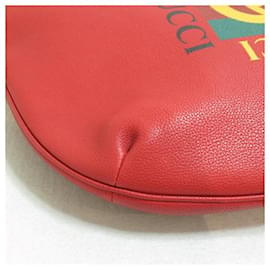 Gucci-Logo Print Half Moon Shoulder Bag-Red