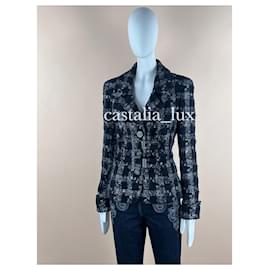 Chanel-Nouvelle veste en tweed noire à boutons CC ceinturée.-Noir