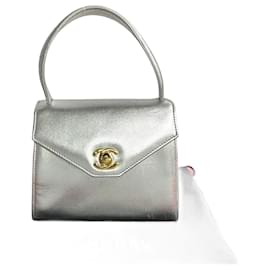Chanel-CC Metallic Tasche-Silber
