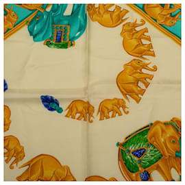 Cartier-Bufanda de seda con elefante maharajá-Castaño