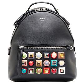 Fendi Mochila Mini By The Way em Couro Preto