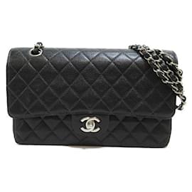 Chanel-Bolsa Média Clássica com Aba Forrada com Caviar-Preto