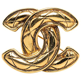Chanel-Broche acolchado Chanel Gold CC-Dorado