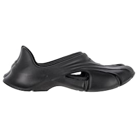 Balenciaga-Balenciaga Mold Closed Sandals in Black Rubber-Black