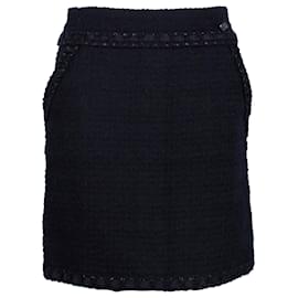 Chanel-Mini-jupe à détail de chaîne Chanel en tweed noir-Noir